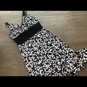 WHBM Black and white dress. Size: M.